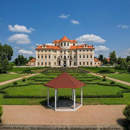 立布利萨酒店 Byšice 外观 照片